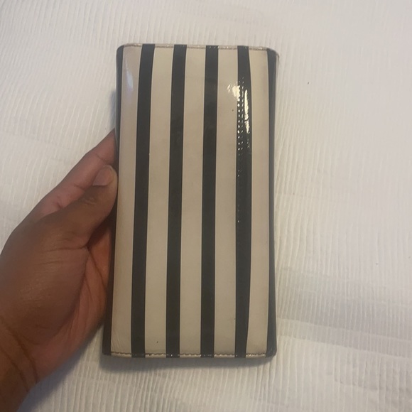 Kate Spade Wallet - Picture 3 of 5